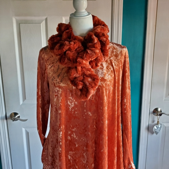 Faux Fur Orange Scarf NWOT - Picture 11 of 13
